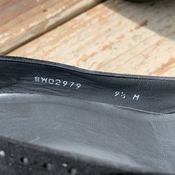 Stuart Weizmann black suede loafer heel - Picture 13 of 15